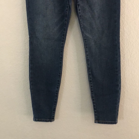 Celebrity Pink Juniors Skinny Mid-Rise The Rider Jeans - Picture 3 of 10